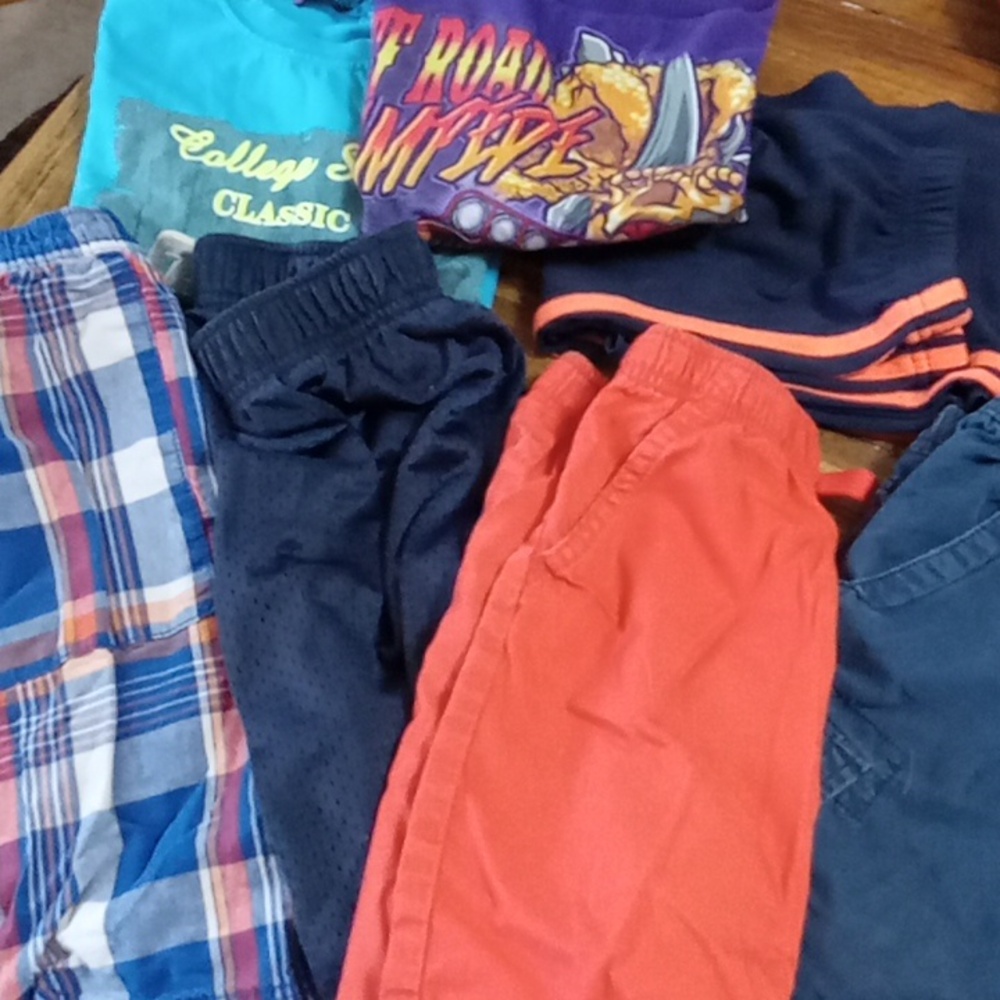 Bundle of assorted boys clothes